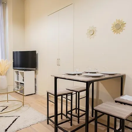 דירה Cosy En Plein Coeur Du Carre Dor ניס